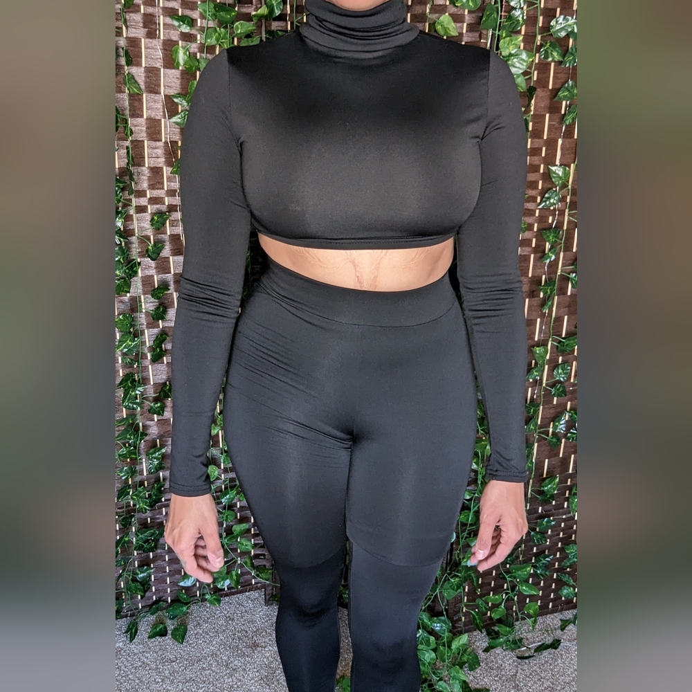 Black 2 piece Crop Top + High Waisted Leggings Set